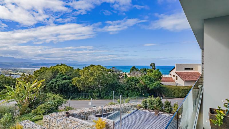 5 Bedroom Property for Sale in Plettenberg Bay Western Cape